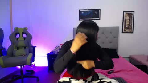 Perla online show from October 2025 03:48:02 AM