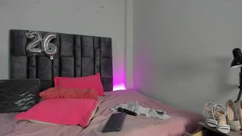 Snapshot of esmeraldaa_sc chatting on February 2026 05:41:01 AM Perla online show from February 2026 05:41:01 AM