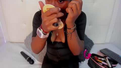 Snapshot of esmeraldanyx chatting on September 2025 01:54:02 PM esmeraldanyx online show from September 2025 01:54:02 PM