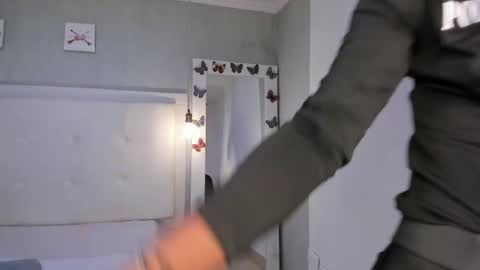 Snapshot of esmeraldanyx chatting on October 2025 09:11:01 PM esmeraldanyx online show from October 2025 09:11:01 PM