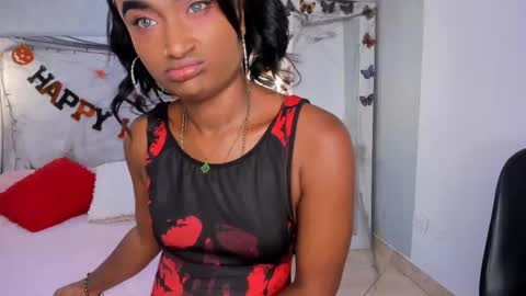 Snapshot of esmeraldanyx chatting on October 2025 08:57:01 PM esmeraldanyx online show from October 2025 08:57:01 PM