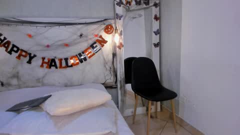 Snapshot of esmeraldanyx chatting on October 2025 10:23:02 PM esmeraldanyx online show from October 2025 10:23:02 PM