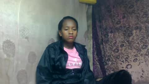 estancelee online show from June 2026 12:35:01 AM