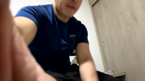 esteban121222 online show from October 2025 12:39:02 AM