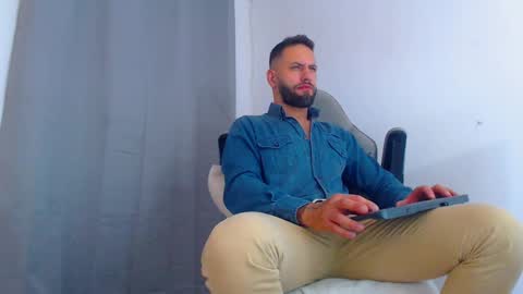 esteban online show from December 2024 12:18:01 AM