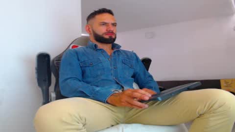 esteban online show from September 2025 03:04:01 PM