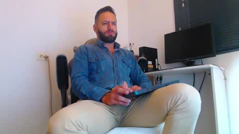 esteban online show from February 2026 12:45:01 PM