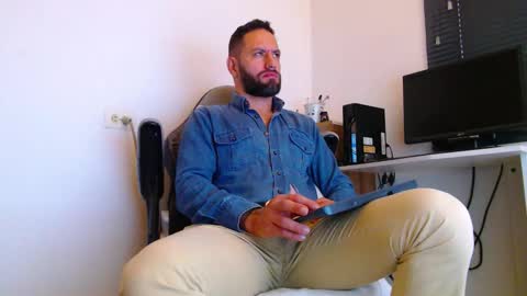 esteban online show from March 2026 02:46:02 PM