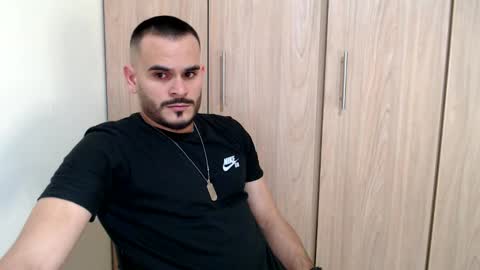 Snapshot of esteban_fer chatting on February 2025 03:16:02 AM Esteban Fernandez online show from February 2025 03:16:02 AM