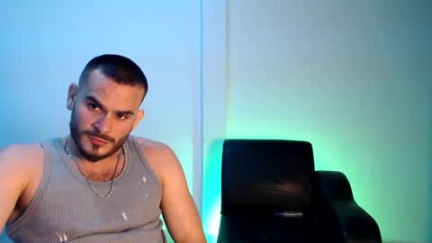 Snapshot of esteban_fer chatting on November 2025 02:45:02 AM Esteban Fernandez online show from November 2025 02:45:02 AM