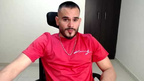 Snapshot of esteban_fer chatting on November 2025 04:55:02 AM Esteban Fernandez online show from November 2025 04:55:02 AM