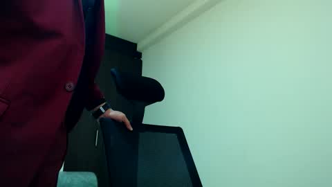 Snapshot of esteban_fer chatting on November 2025 02:22:01 AM Esteban Fernandez online show from November 2025 02:22:01 AM