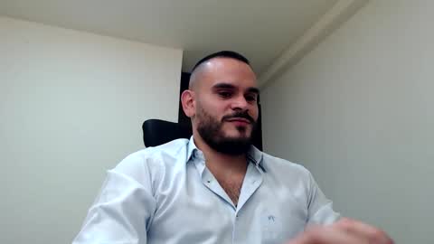 Snapshot of esteban_fer chatting on November 2025 01:51:02 AM Esteban Fernandez online show from November 2025 01:51:02 AM