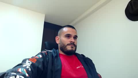 Snapshot of esteban_fer chatting on November 2025 08:13:02 PM Esteban Fernandez online show from November 2025 08:13:02 PM