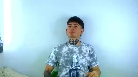 Snapshot of estebanchar_ chatting on March 2025 02:40:01 PM Esteban independent model online show from March 2025 02:40:01 PM