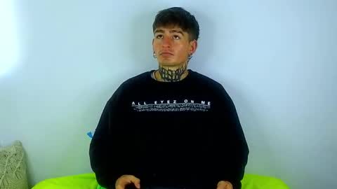 Snapshot of estebanchar_ chatting on March 2025 12:06:02 PM Esteban independent model online show from March 2025 12:06:02 PM