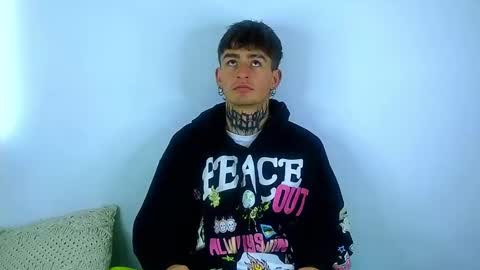 Snapshot of estebanchar_ chatting on March 2025 12:15:02 PM Esteban independent model online show from March 2025 12:15:02 PM