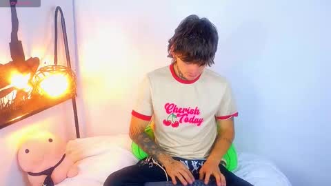 Snapshot of estebanchar_ chatting on September 2025 10:49:02 AM Esteban independent model online show from September 2025 10:49:02 AM