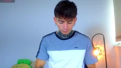 Snapshot of estebanchar_ chatting on October 2025 01:51:02 PM Esteban independent model online show from October 2025 01:51:02 PM