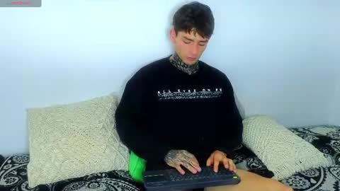 Snapshot of estebanchar_ chatting on July 2026 05:19:02 PM Esteban independent model online show from July 2026 05:19:02 PM
