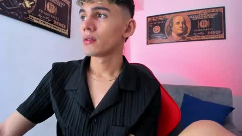 Esteban online show from December 2024 12:04:01 PM