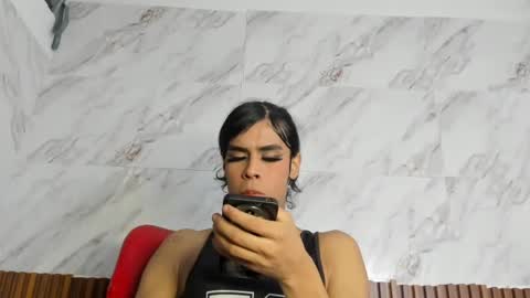 Snapshot of estefani_robles chatting on June 2026 12:31:01 AM estefani robles online show from June 2026 12:31:01 AM