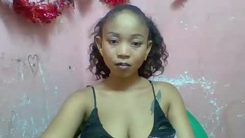 estelah20 online show from December 2025 05:08:02 PM