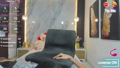 Estephany online show from February 2025 05:04:02 PM