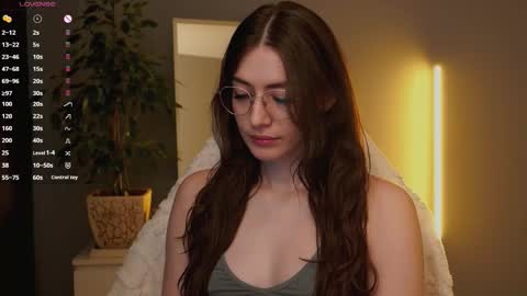 Ester online show from September 2025 01:29:01 AM