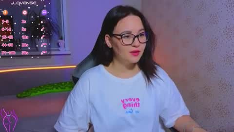 EsterPlayful online show from September 2025 05:18:01 PM