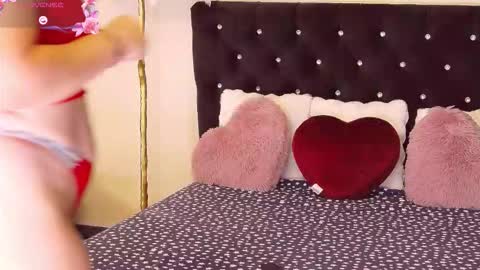 Esthera   online show from September 2025 04:24:02 AM