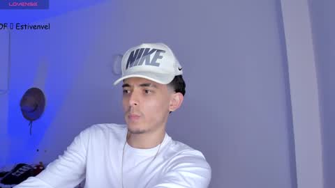 estivenvel online show from February 2025 05:36:02 PM