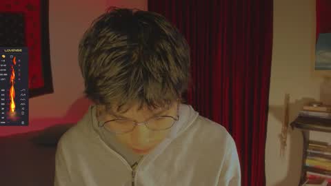 Esteban online show from October 2025 10:45:01 PM