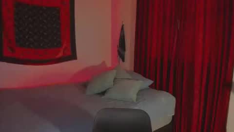 Esteban online show from October 2025 10:32:01 PM