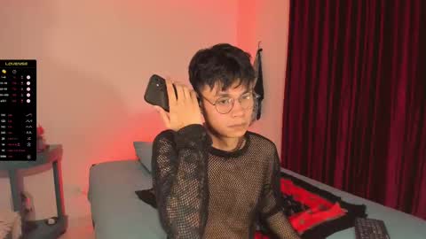 Esteban online show from November 2025 05:20:01 AM