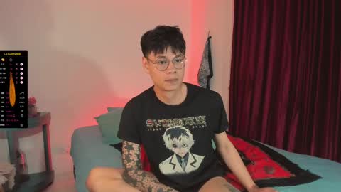 Esteban online show from November 2025 02:03:02 AM