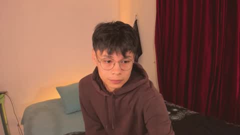 Esteban online show from November 2025 11:59:01 PM