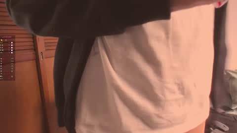 Esteban online show from November 2025 03:38:02 PM