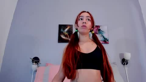 Snapshot of estrella_duran chatting on April 2026 12:19:02 PM Estrellita online show from April 2026 12:19:02 PM