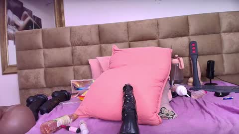 Estrella online show from January 2025 06:14:01 PM