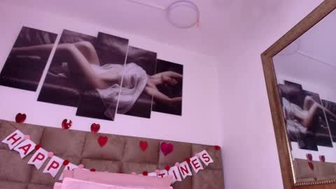 Estrella online show from February 2025 12:06:02 PM