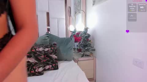 Estrella online show from December 2025 03:56:01 AM