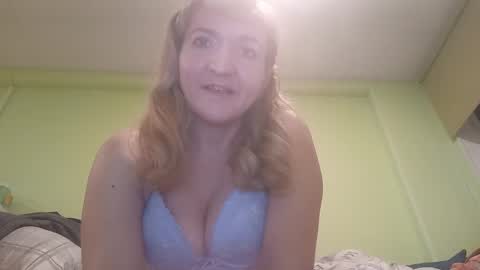 estrellawalters online show from December 2024 05:44:01 PM