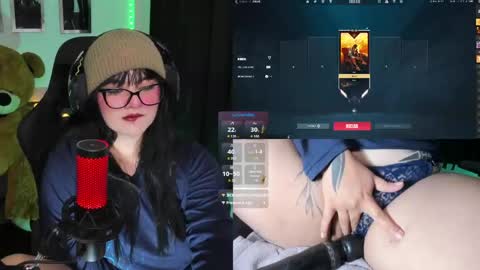 Snapshot of eternaaura_ chatting on April 2026 01:25:02 PM Aura online show from April 2026 01:25:02 PM