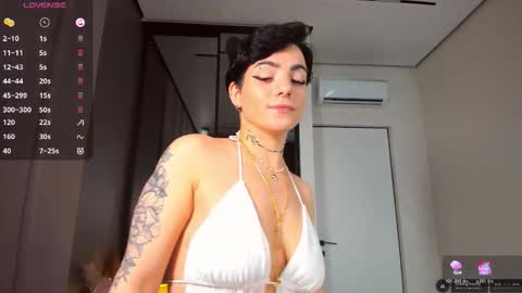 Snapshot of eternalsigh chatting on October 2025 10:49:02 AM Hi there Im Emma online show from October 2025 10:49:02 AM