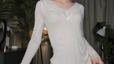 Natalie online show from November 2025 05:41:01 AM