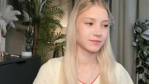 Snapshot of eternity_cuite chatting on June 2026 07:03:01 AM Natalie online show from June 2026 07:03:01 AM