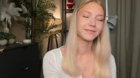 Snapshot of eternity_cuite chatting on July 2026 06:39:02 AM Natalie online show from July 2026 06:39:02 AM