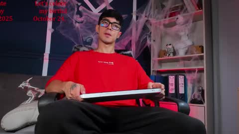 Etham online show from October 2025 02:52:02 PM