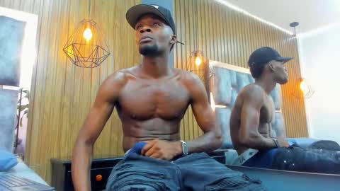 Ethan OPry online show from November 2025 08:00:01 PM